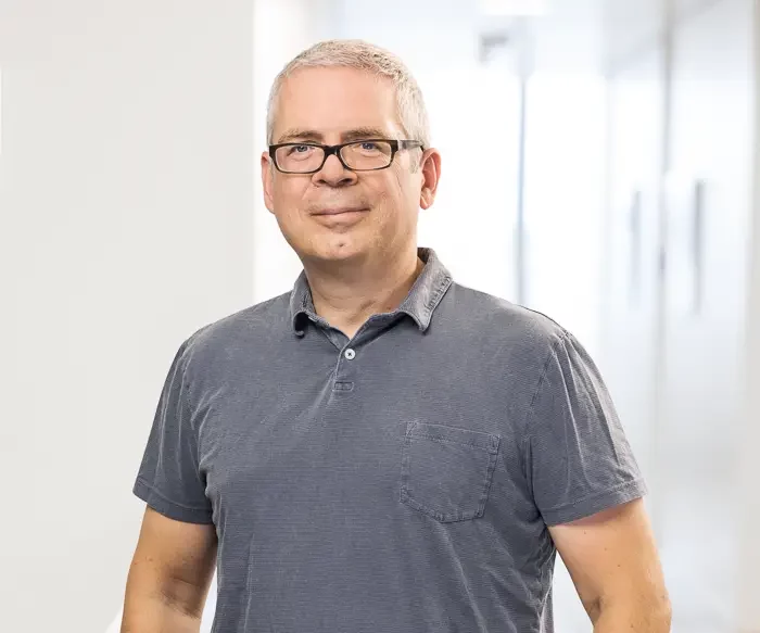 Prof. Dirk Slama