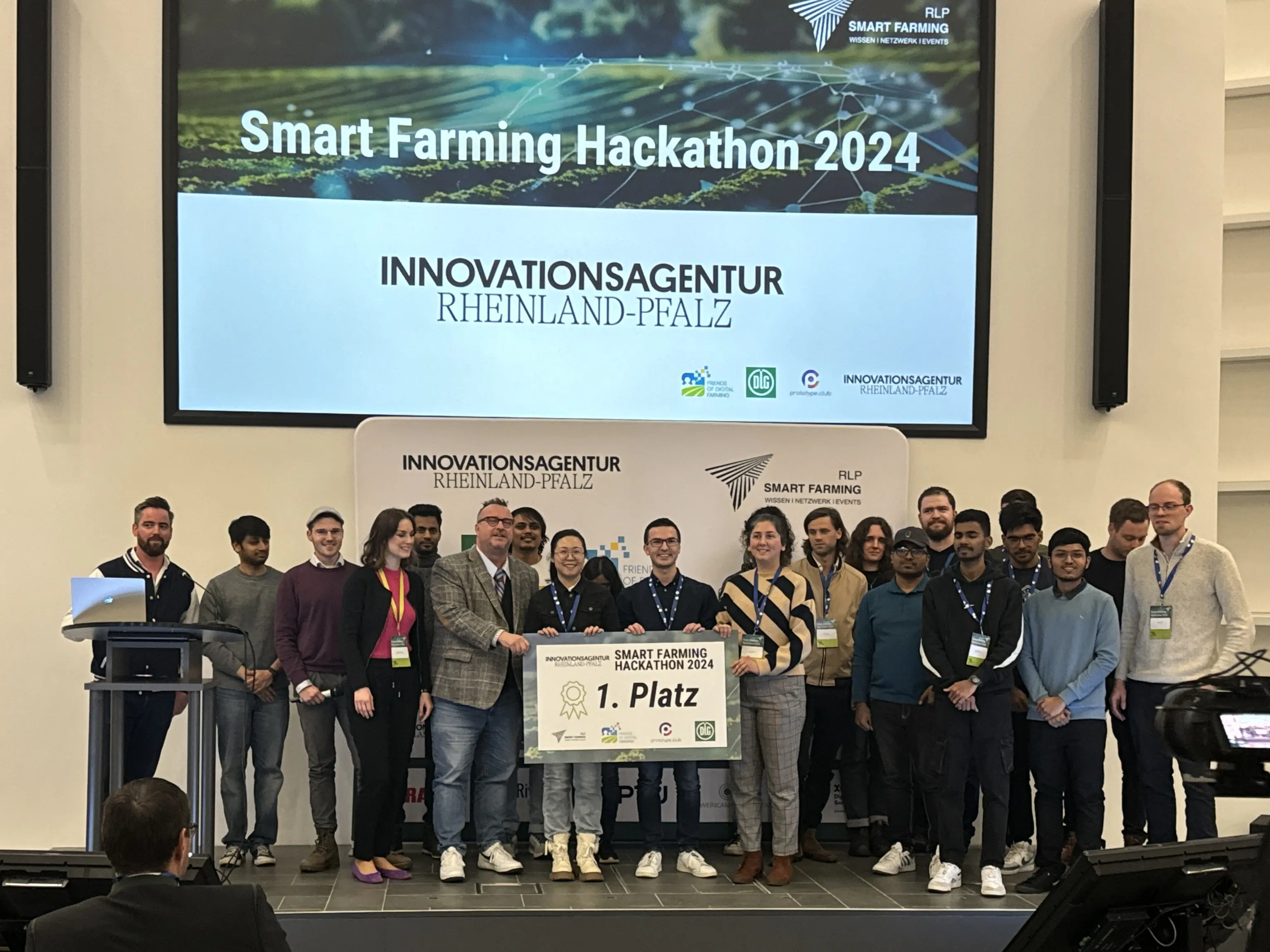 RLP Smart Farming Hackathon Group Photo